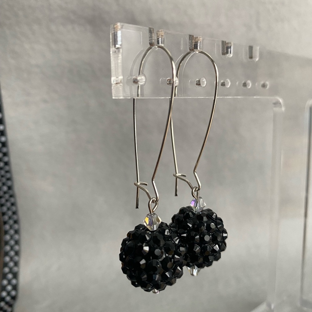 Hand crafted‎ black long dangle earrings